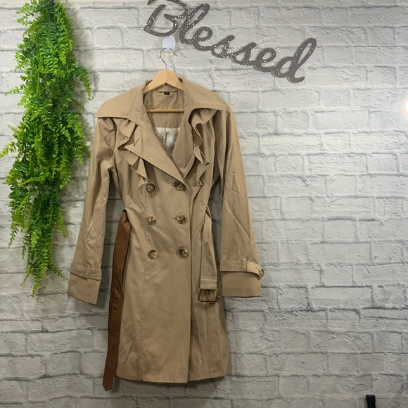 Guess Jackets & Blazers - Guess Trench Coat. Size Medium.